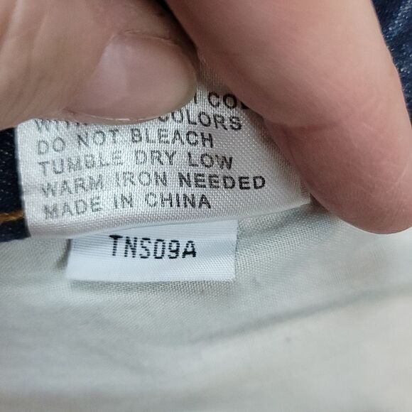 .ens Trill Nation Jean Distressed Shorts - Picture 12 of 12